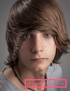 Cortes de cabelo adolescentes populares para meninos